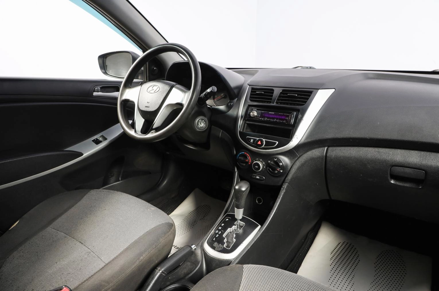 Hyundai Solaris 14 из 16