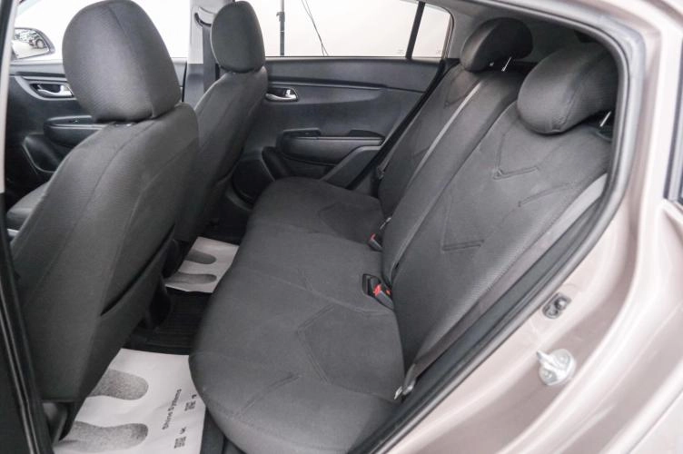 KIA Rio X 21 из 23