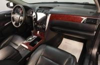 Toyota Camry 8 из 17
