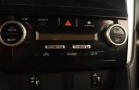 Toyota Camry 13 из 17