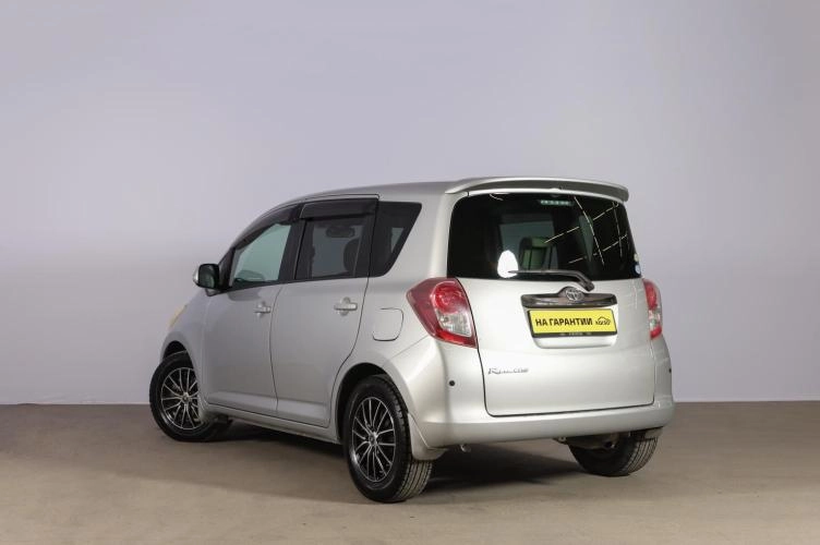 Toyota Ractis 6 из 6