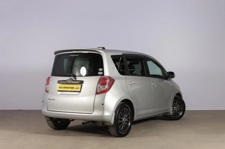 Toyota Ractis 4 из 6