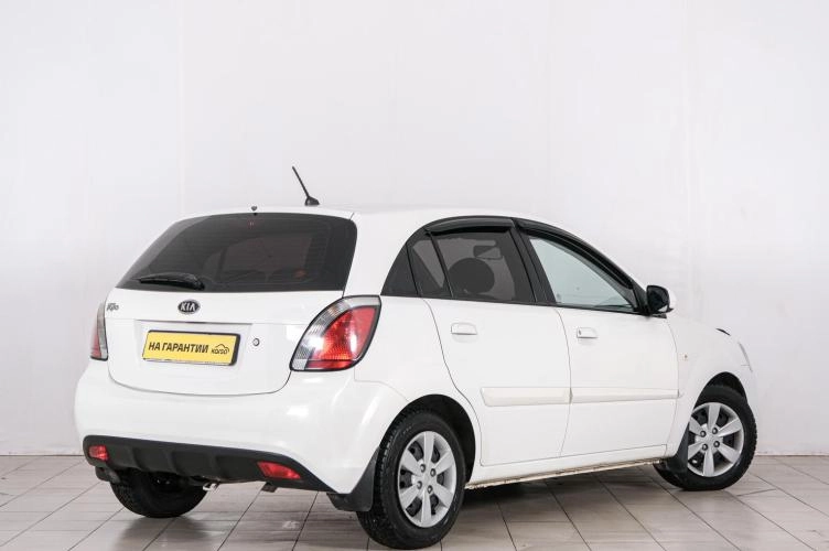 KIA Rio 6 из 6