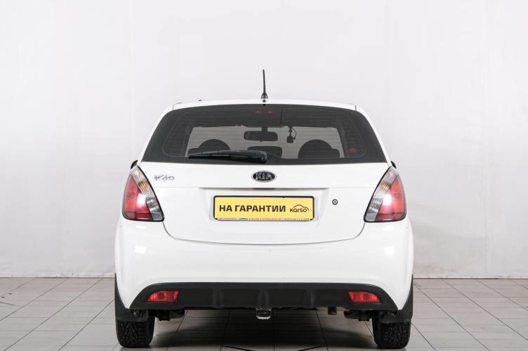 KIA Rio 5 из 6