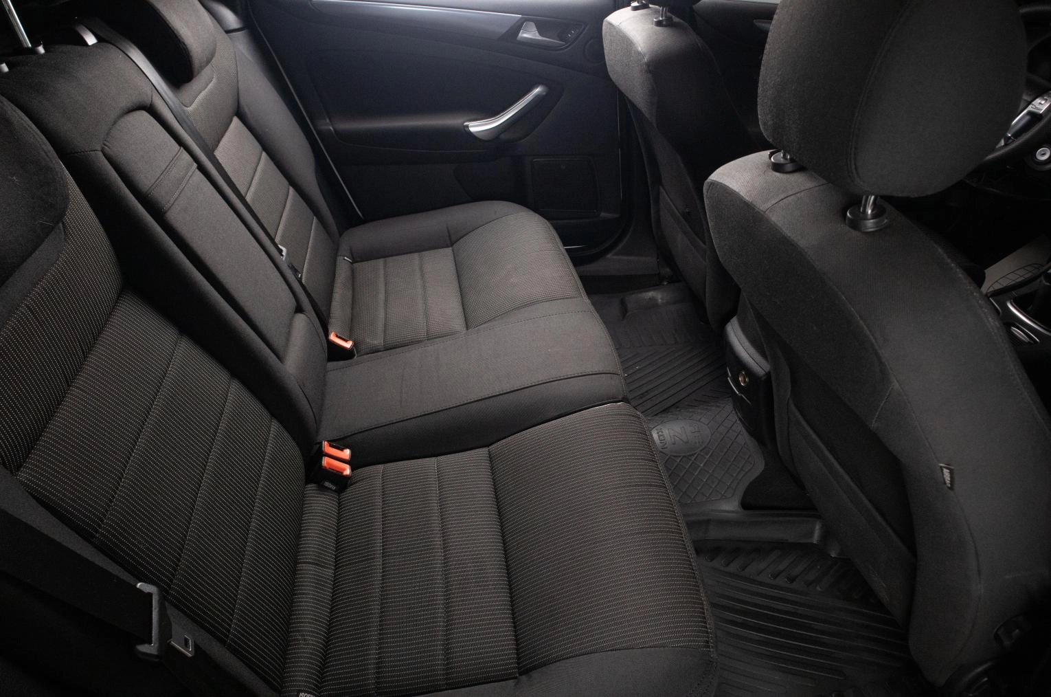 Ford Mondeo 18 из 18