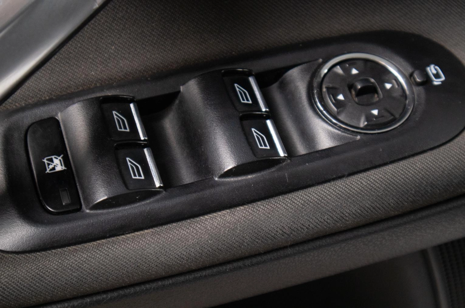 Ford Mondeo 15 из 18