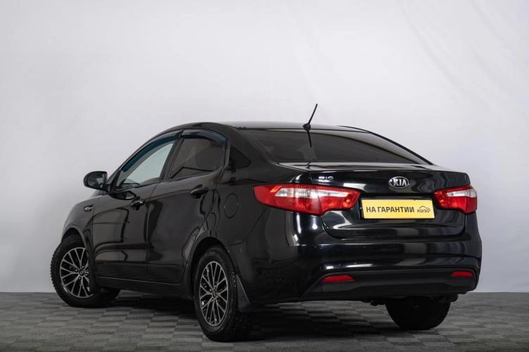 KIA Rio 5 из 6