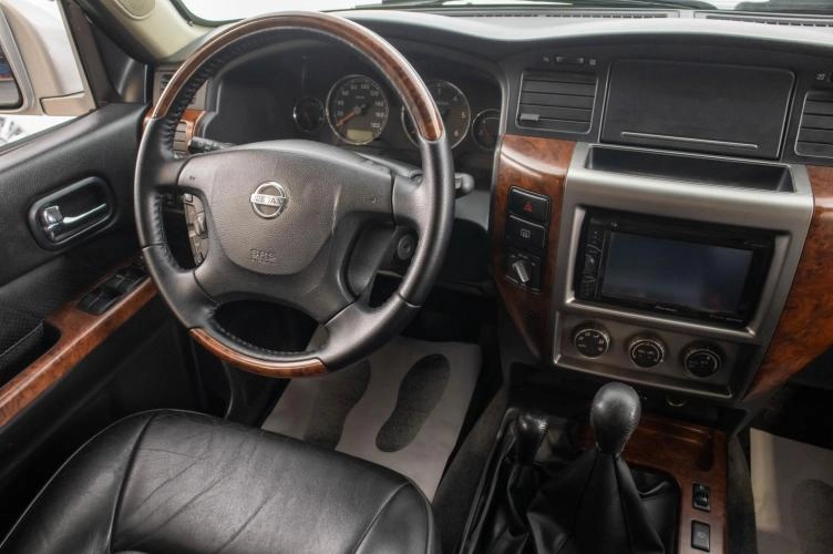 Nissan Patrol 17 из 30