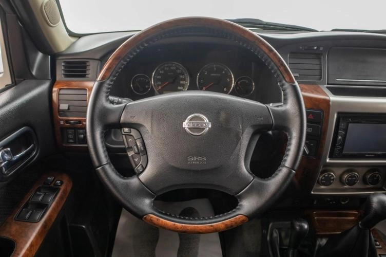 Nissan Patrol 15 из 30