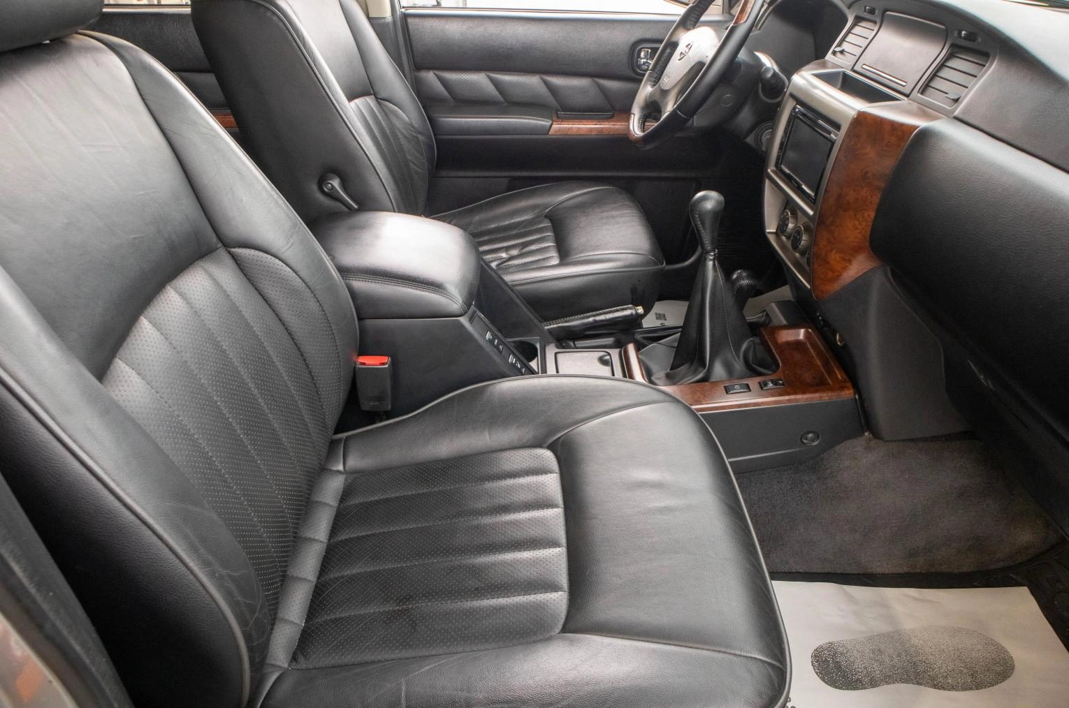 Nissan Patrol 25 из 30
