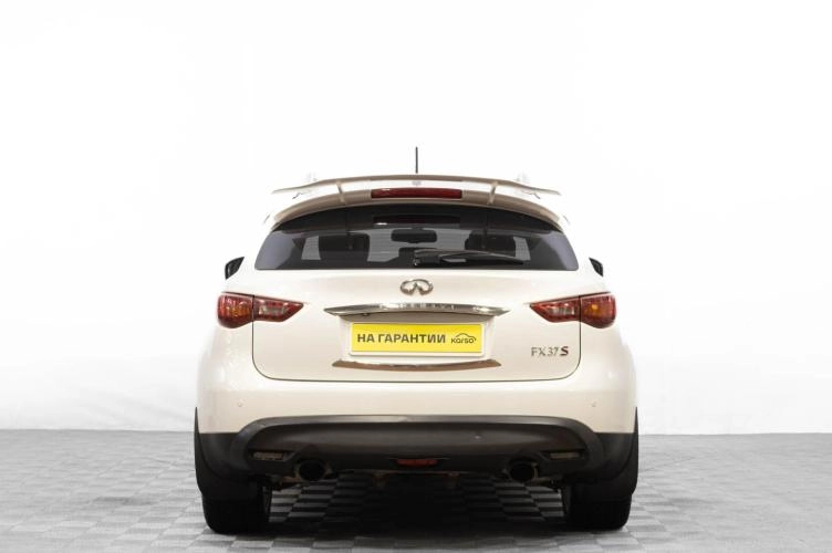 Infiniti FX37 5 из 6