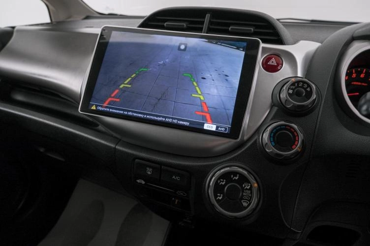 Honda Fit 15 из 21