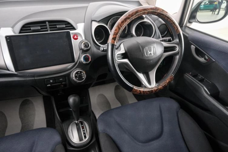 Honda Fit 9 из 21