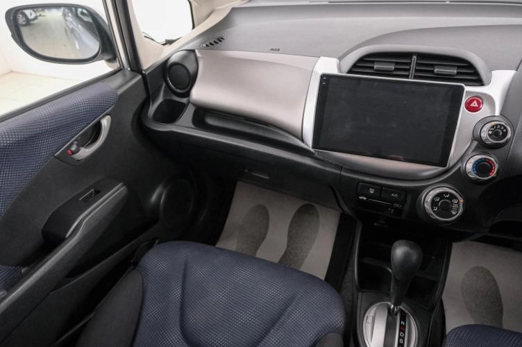 Honda Fit 11 из 21