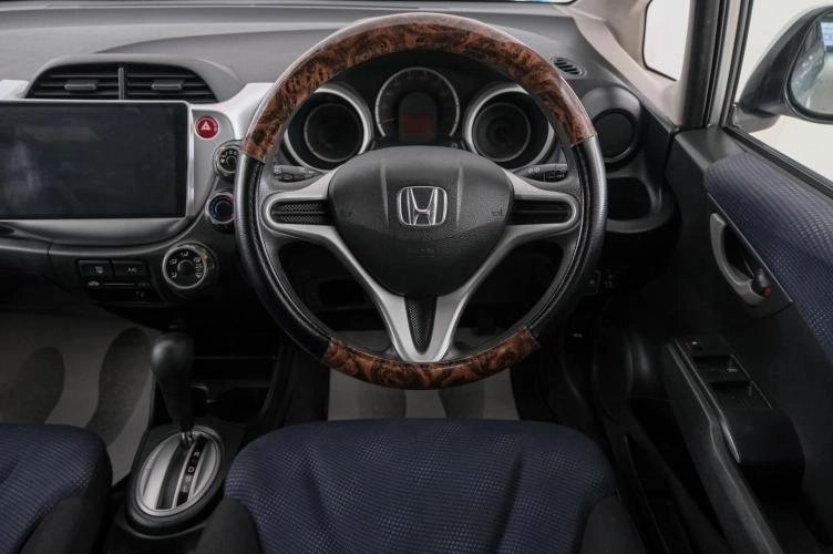 Honda Fit 14 из 21