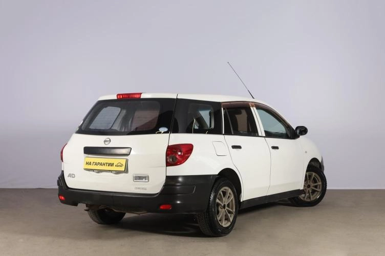 Nissan AD 6 из 6