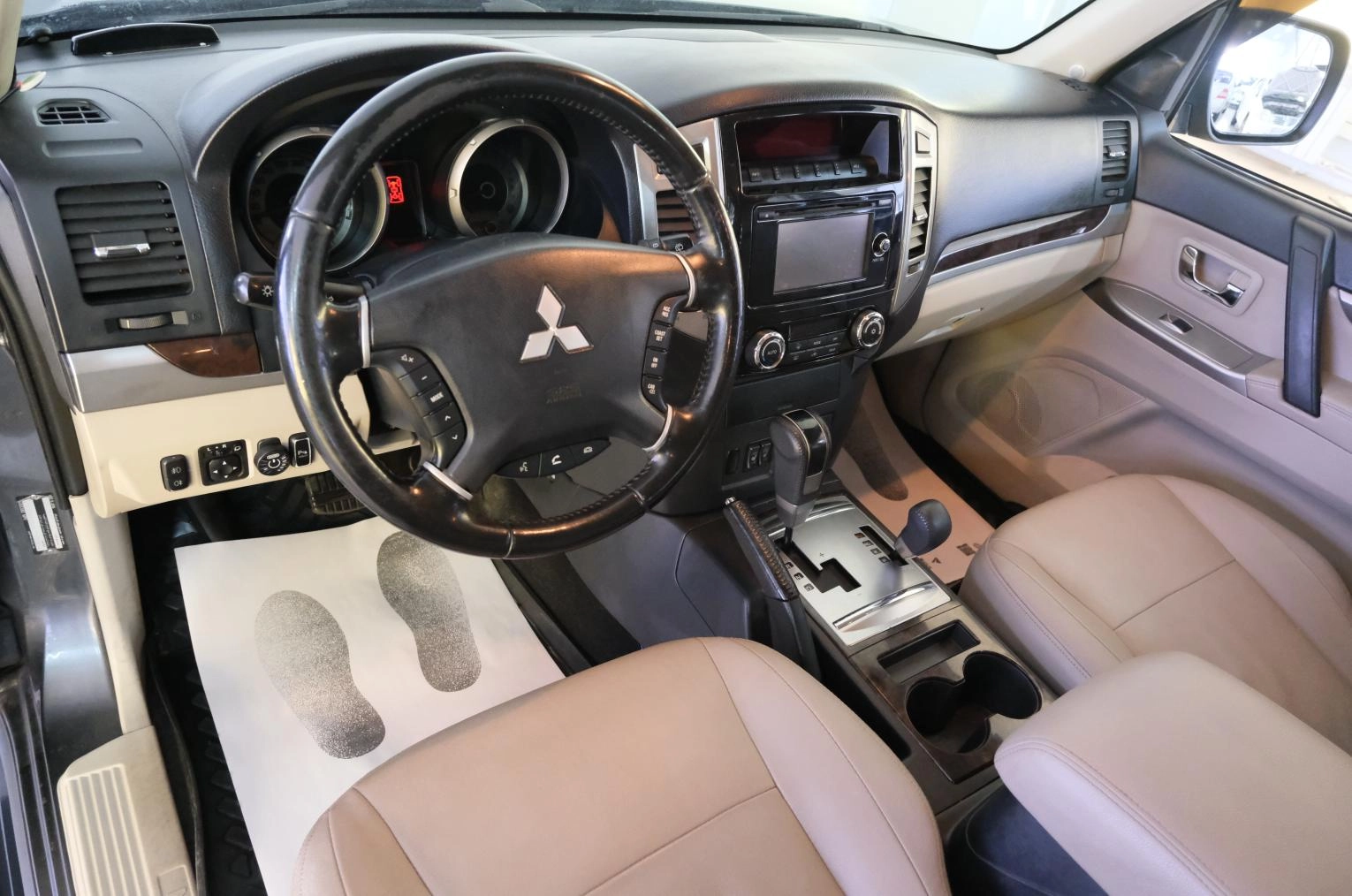 Mitsubishi Pajero 11 из 23