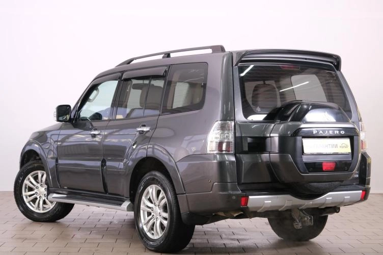 Mitsubishi Pajero 4 из 6