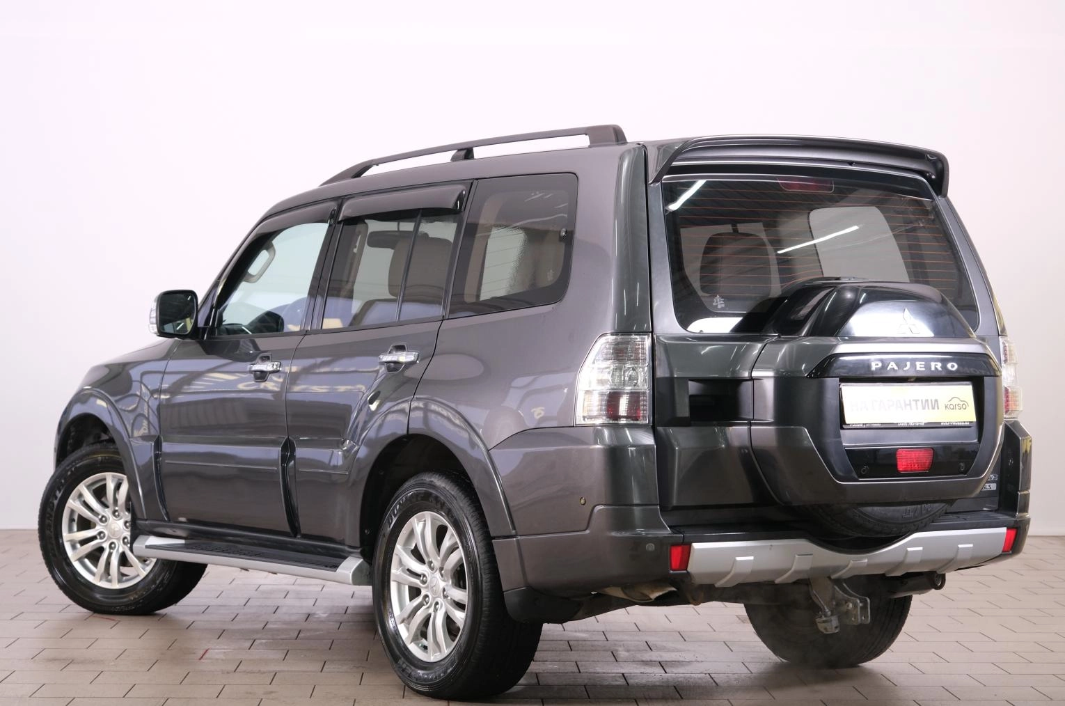 Mitsubishi Pajero 4 из 23