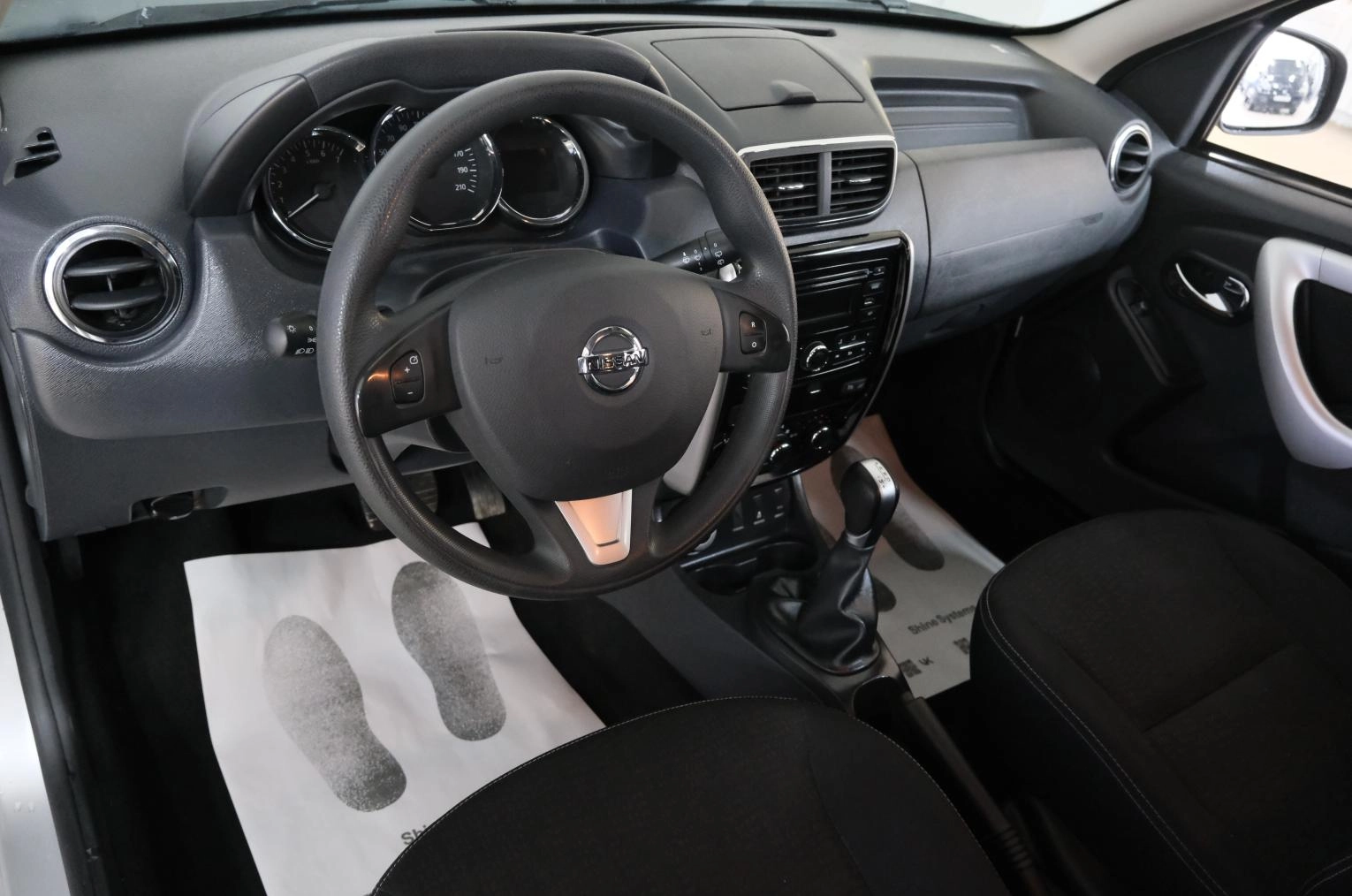 Nissan Terrano 10 из 21
