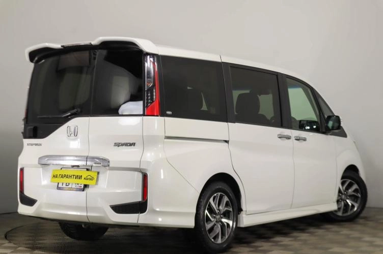 Honda Stepwgn Spada 4 из 6