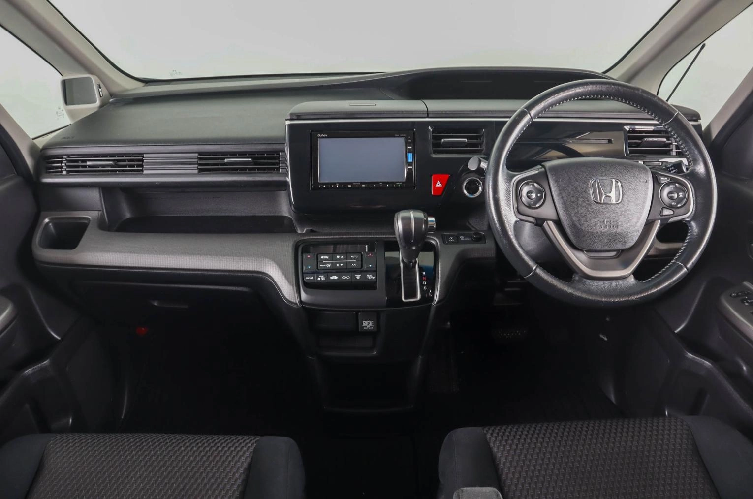 Honda Stepwgn Spada 14 из 24