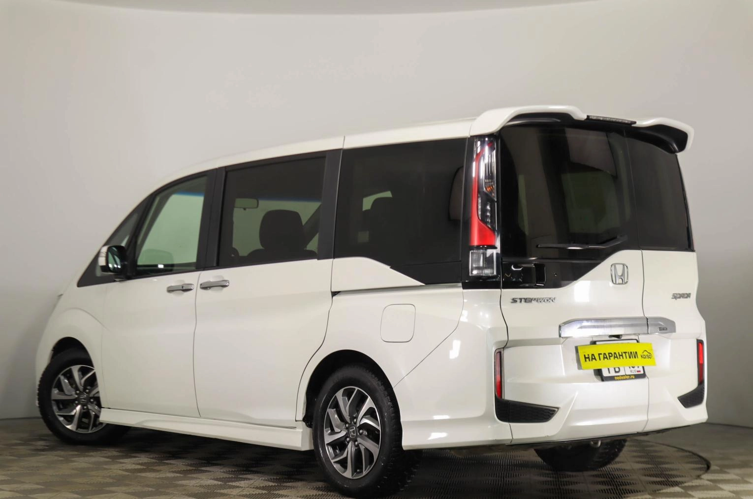 Honda Stepwgn Spada 6 из 24