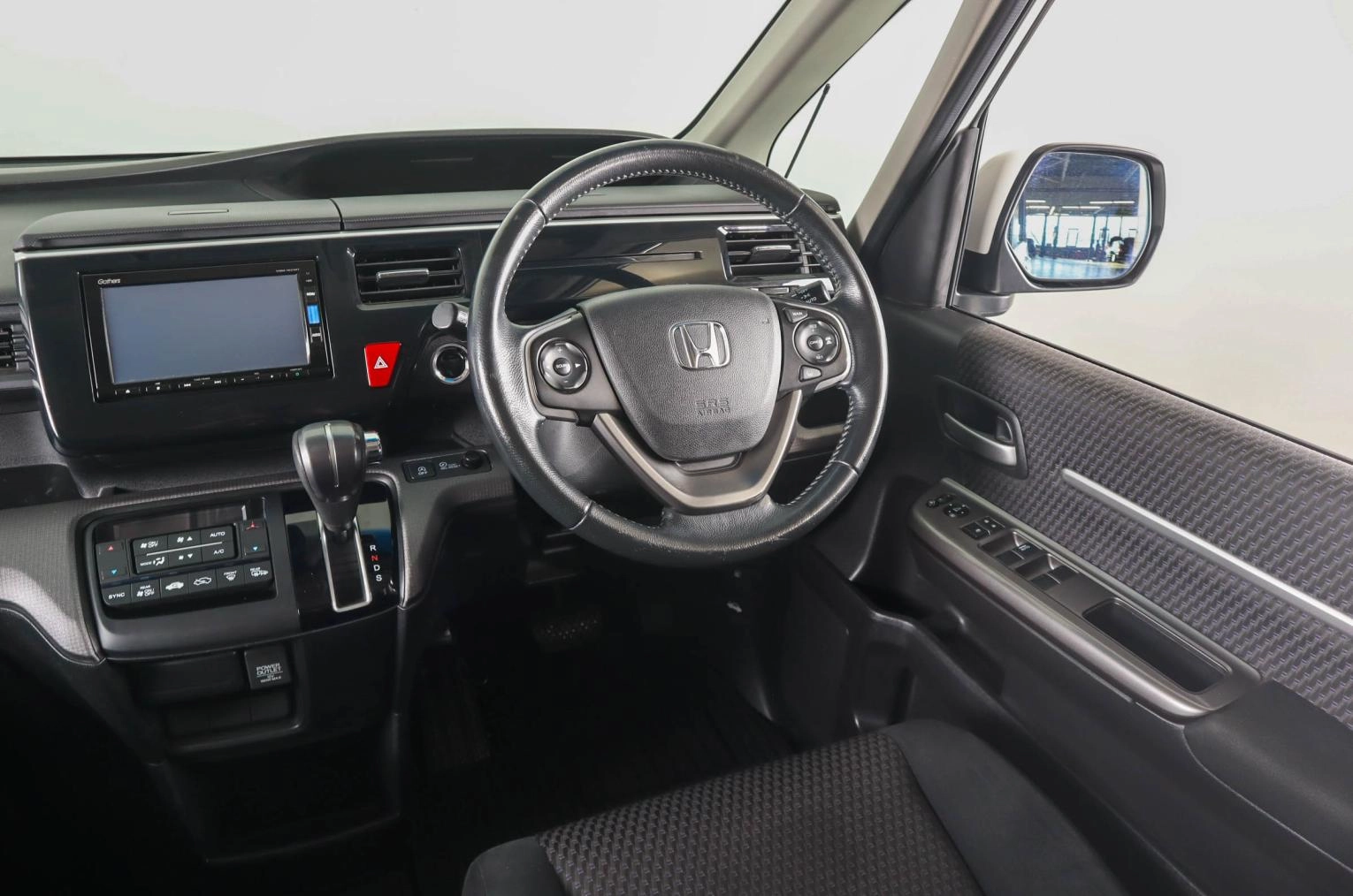 Honda Stepwgn Spada 15 из 24