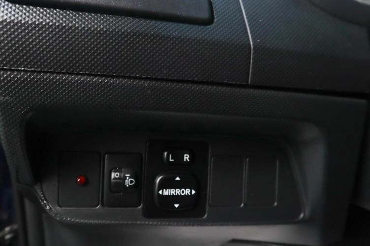 Toyota Auris 9 из 15