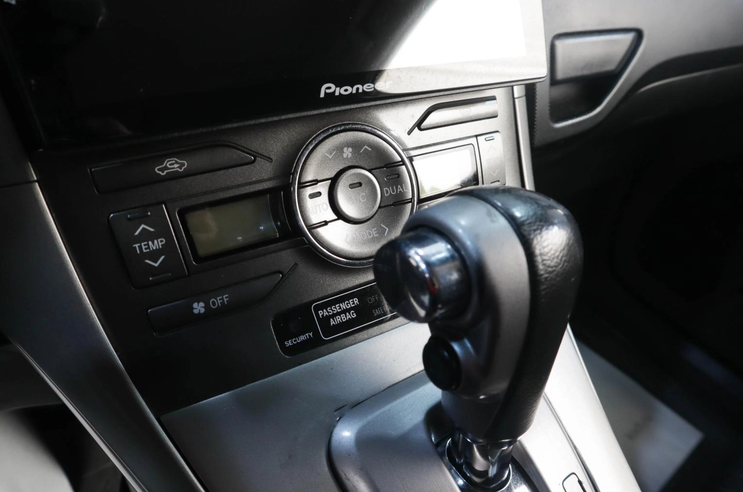 Toyota Auris 11 из 15