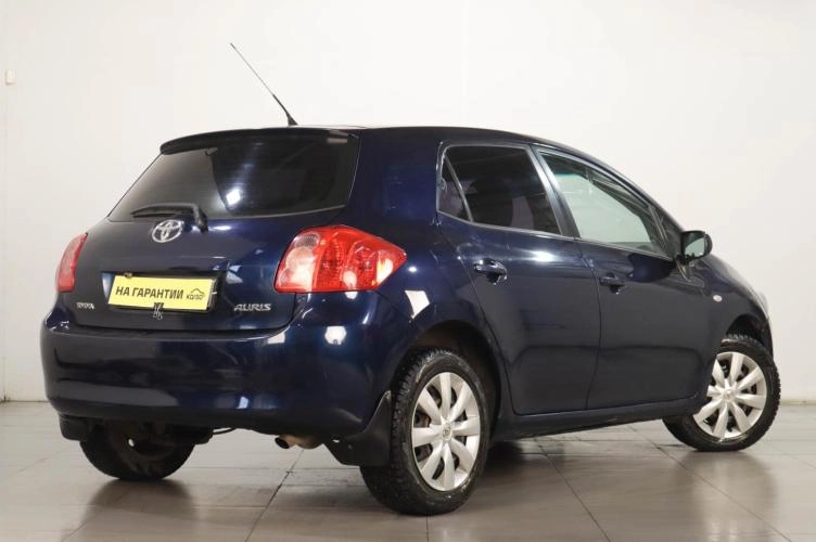 Toyota Auris 4 из 6