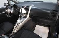 Toyota Auris 8 из 15