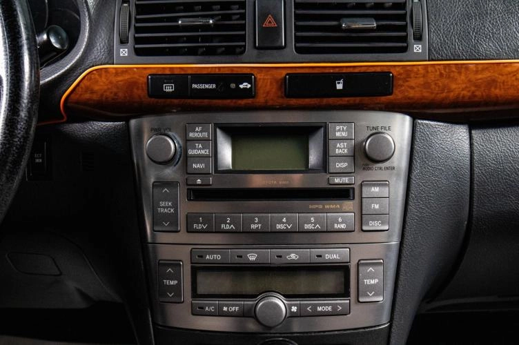 Toyota Avensis 13 из 16