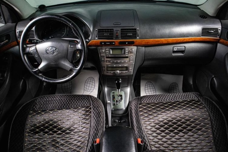 Toyota Avensis 12 из 16
