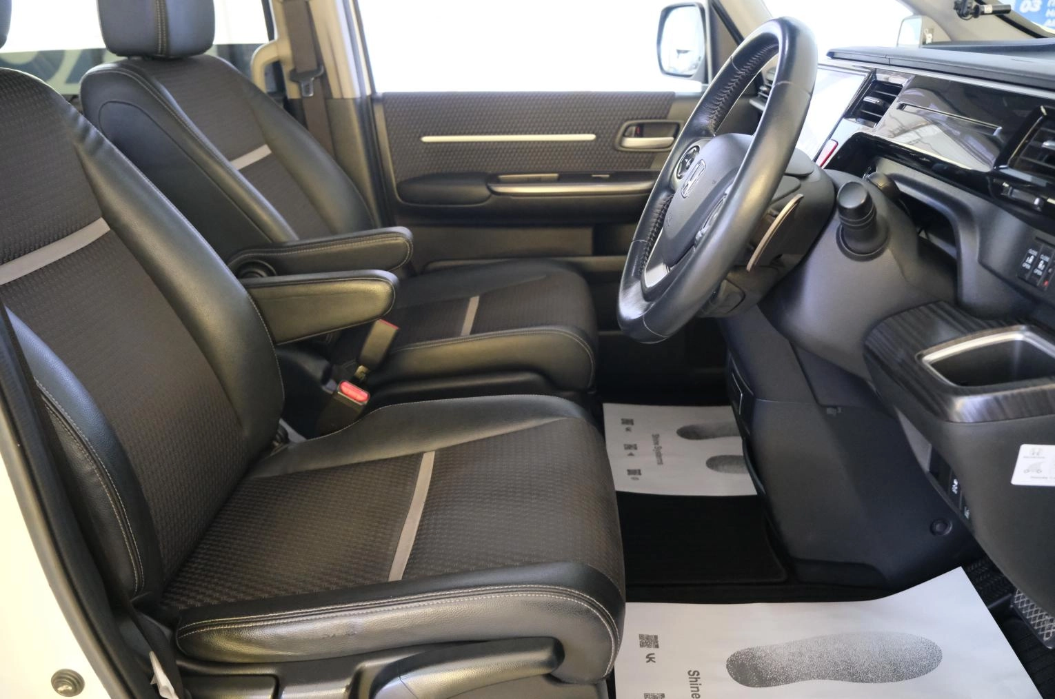 Honda Stepwgn Spada 7 из 21
