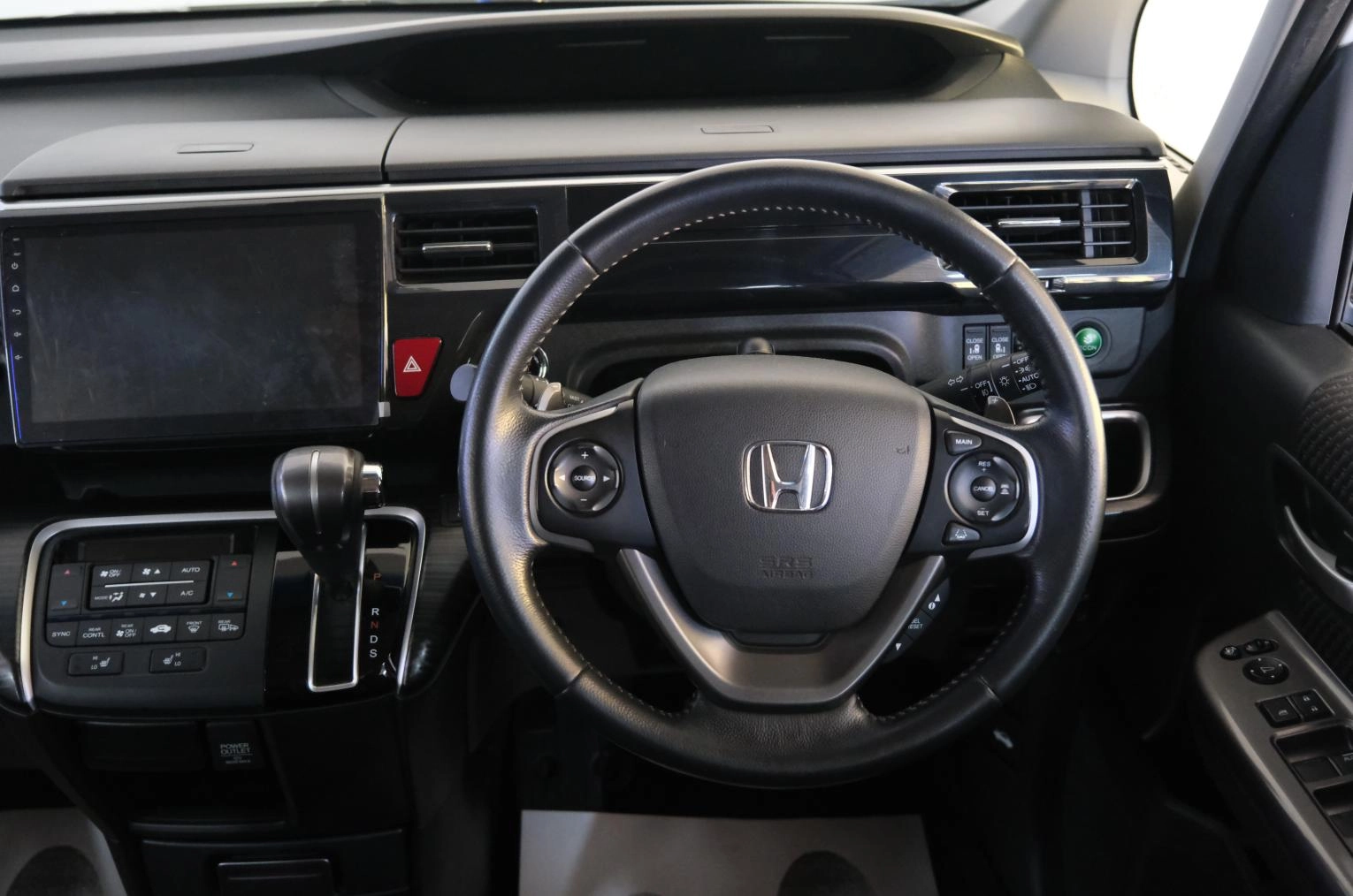 Honda Stepwgn Spada 11 из 21