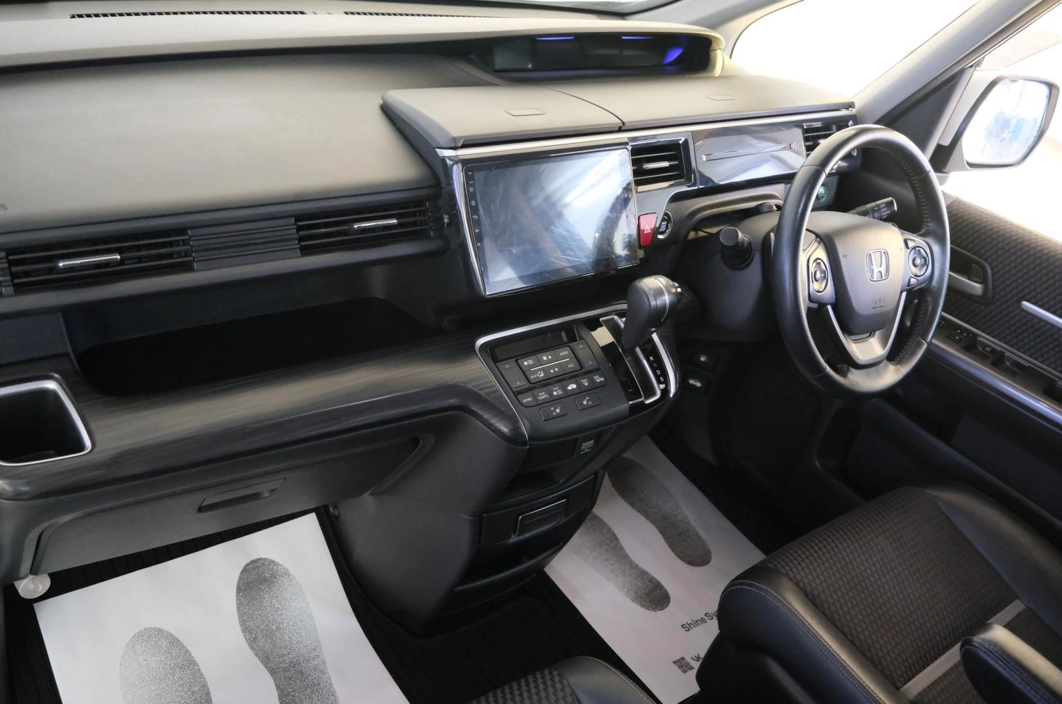Honda Stepwgn Spada 17 из 21