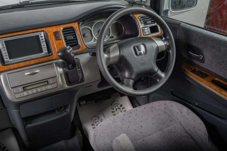 Honda Stepwgn 9 из 16