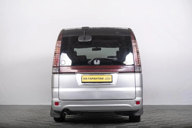 Honda Stepwgn 4 из 6