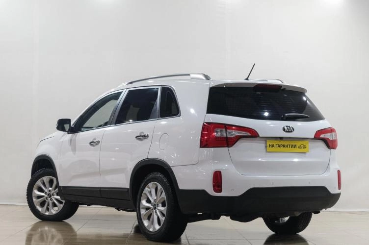 KIA Sorento 4 из 6