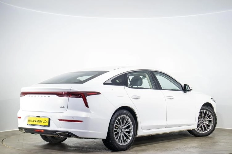FAW Bestune B70 4 из 6