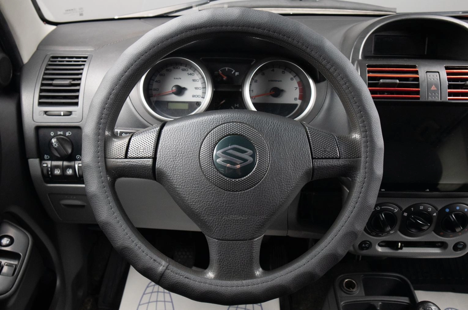 Suzuki Ignis 9 из 16
