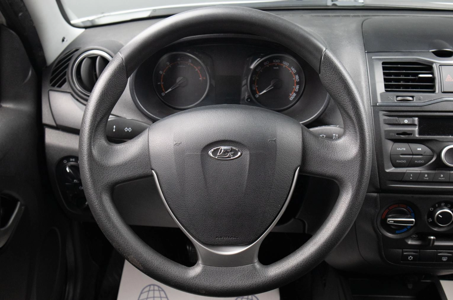 ВАЗ (LADA) Granta 9 из 16