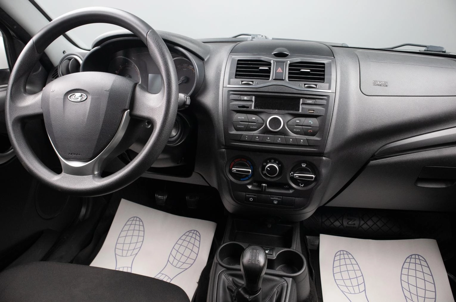 ВАЗ (LADA) Granta 8 из 16