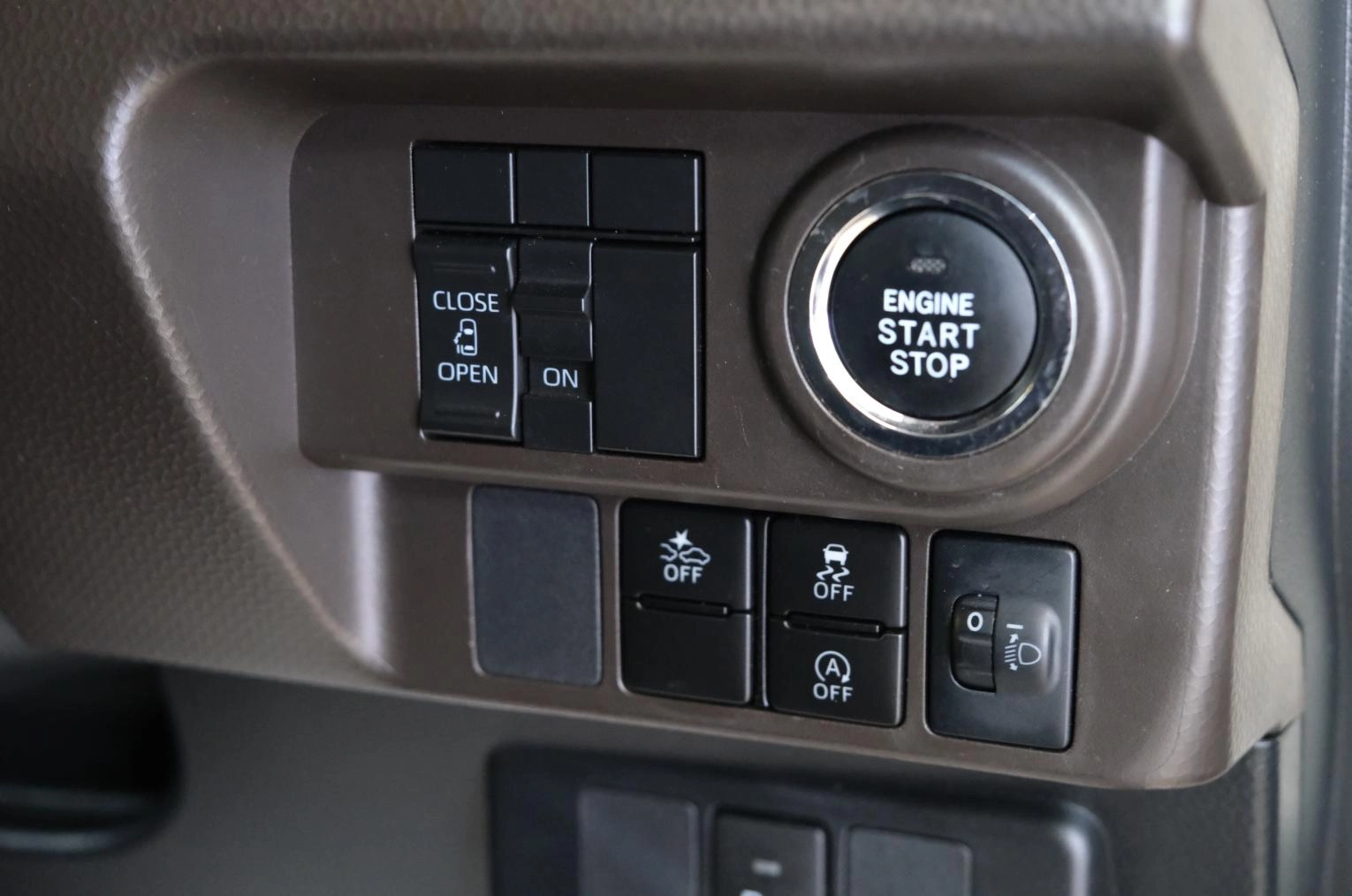 Toyota Roomy 9 из 21