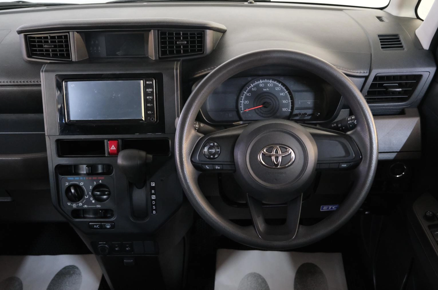 Toyota Roomy 11 из 21