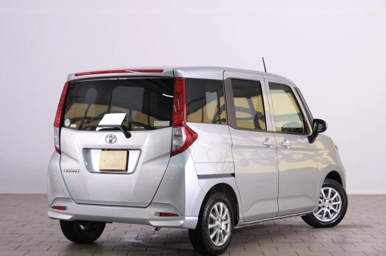 Toyota Roomy 6 из 6