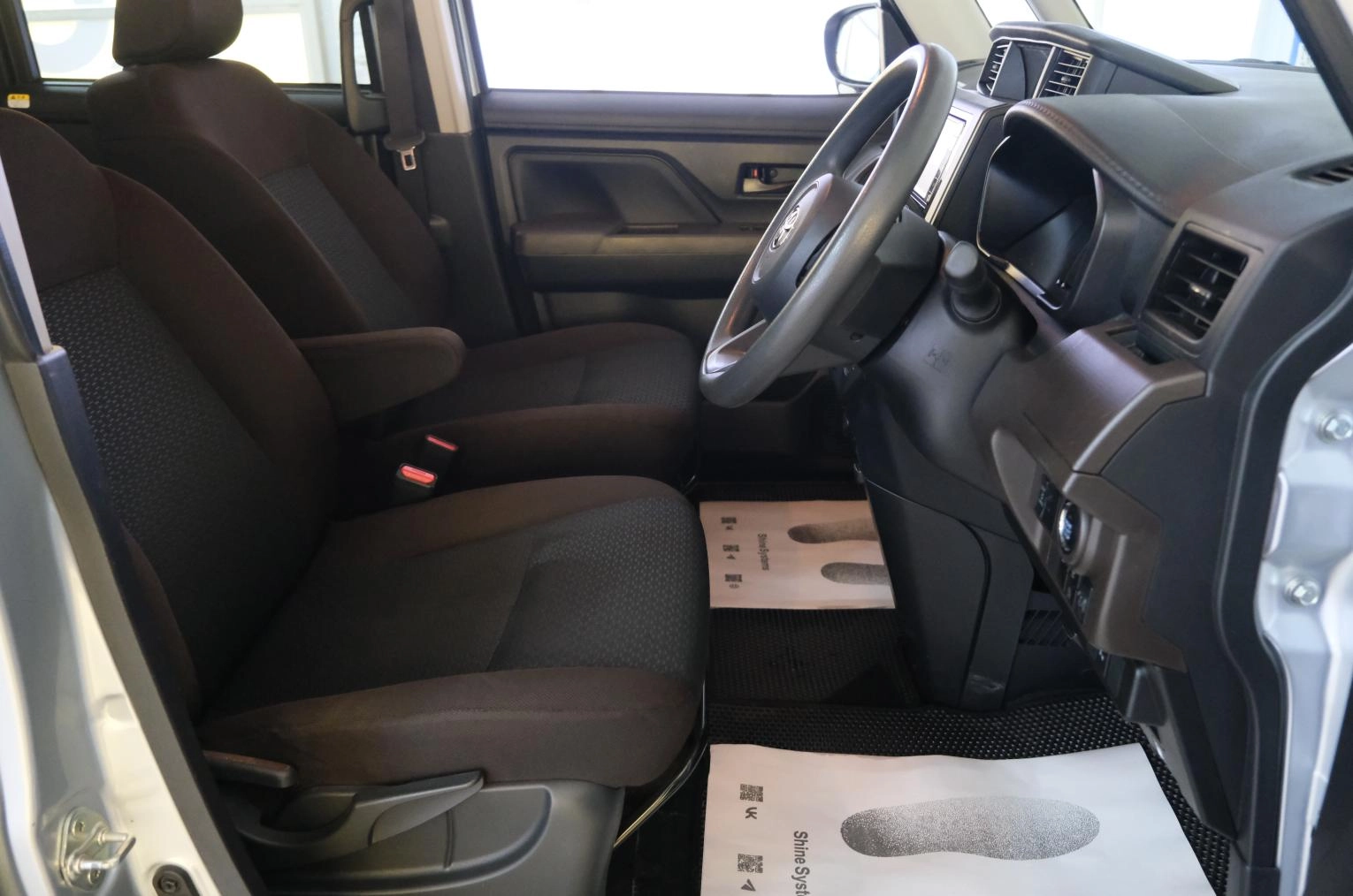 Toyota Roomy 7 из 21