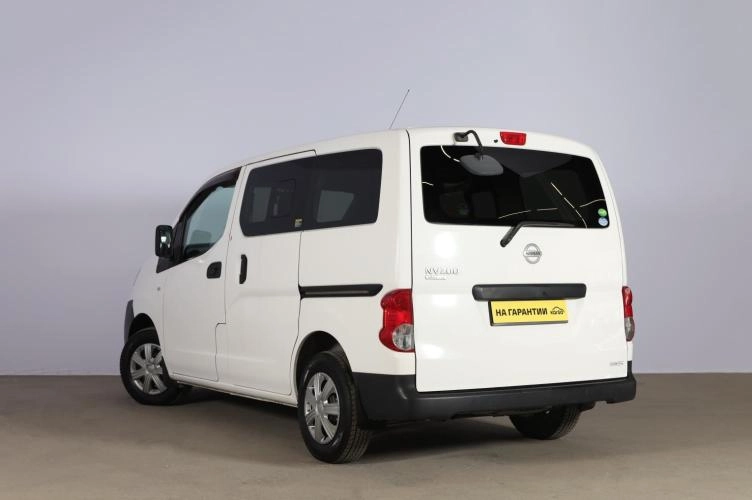 Nissan NV200 4 из 6