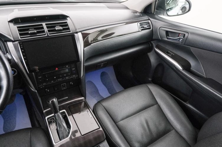 Toyota Camry 11 из 23